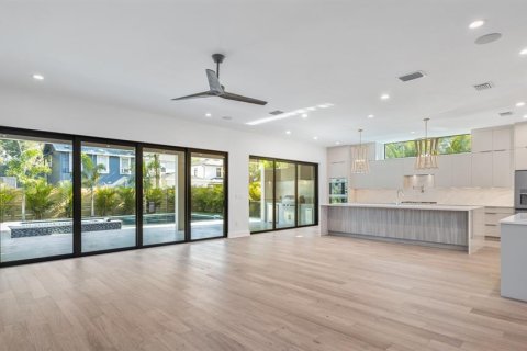 Villa ou maison à vendre à Tampa, Floride: 5 chambres, 301.93 m2 № 1386476 - photo 8