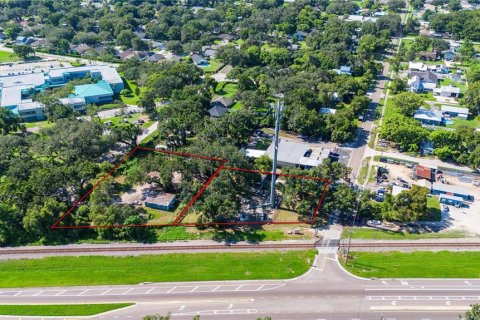 Immobilier commercial à vendre à Seffner, Floride: 98.85 m2 № 1386425 - photo 8