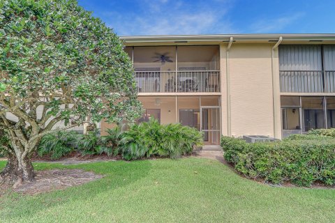 Condo in Jupiter, Florida, 2 bedrooms  № 1182246 - photo 1