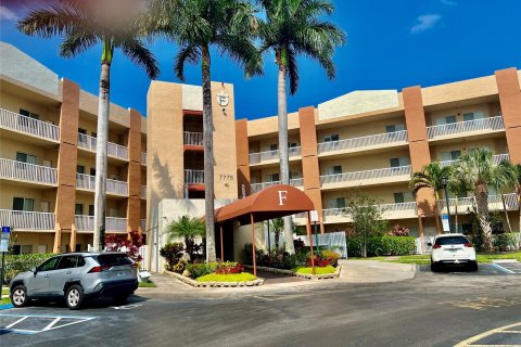 Condo in Fort Lauderdale, Florida, 2 bedrooms  № 1182291 - photo 19