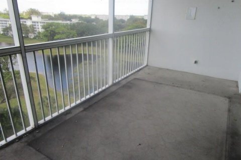 Copropriété à vendre à Pompano Beach, Floride: 3 chambres, 158.86 m2 № 1182290 - photo 2