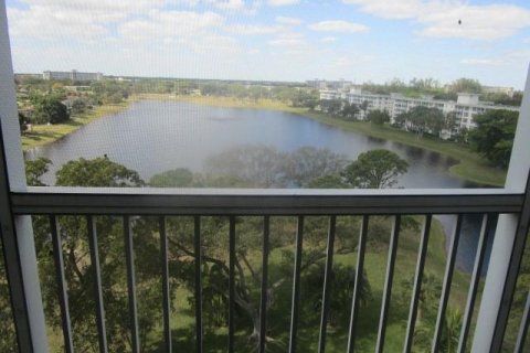 Copropriété à vendre à Pompano Beach, Floride: 3 chambres, 158.86 m2 № 1182290 - photo 1