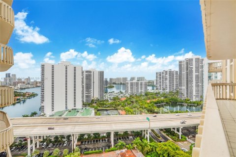 Condo in Aventura, Florida, 2 bedrooms  № 929606 - photo 17