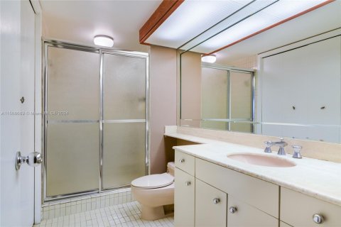 Condo in Aventura, Florida, 2 bedrooms  № 929606 - photo 15