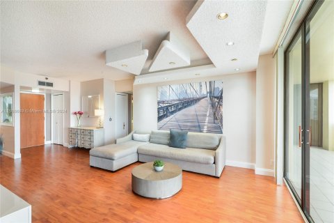 Condo in Aventura, Florida, 2 bedrooms  № 929606 - photo 9