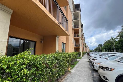 Apartamento en alquiler en Miami, Florida, 3 dormitorios, 112.23 m2 № 1345647 - foto 6