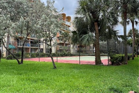 Apartamento en alquiler en Miami, Florida, 3 dormitorios, 112.23 m2 № 1345647 - foto 28