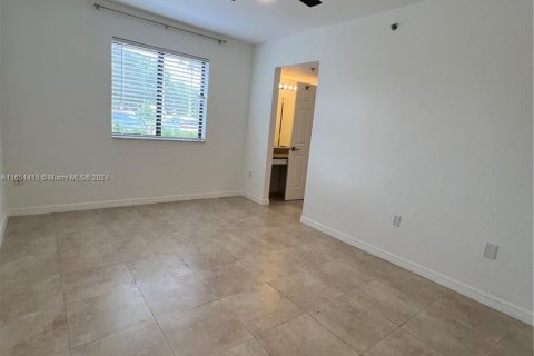 Apartamento en alquiler en Miami, Florida, 3 dormitorios, 112.23 m2 № 1345647 - foto 17