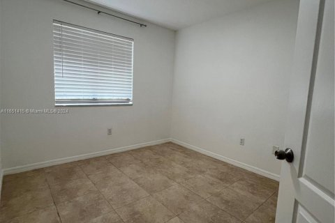 Appartement à louer à Miami, Floride: 3 chambres, 112.23 m2 № 1345647 - photo 25