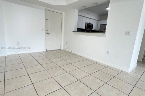 Apartamento en alquiler en Miami, Florida, 3 dormitorios, 112.23 m2 № 1345647 - foto 9