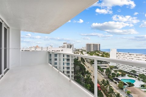 Copropriété à vendre à Fort Lauderdale, Floride: 2 chambres, 111.48 m2 № 1345604 - photo 9