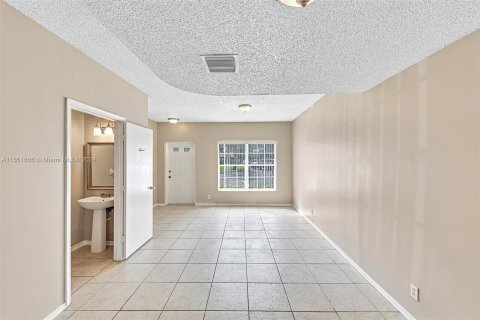 Touwnhouse à louer à Weston, Floride: 2 chambres, 103.12 m2 № 1345645 - photo 29