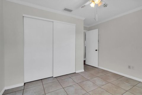 Condo in New Port Richey, Florida, 2 bedrooms  № 1202676 - photo 18