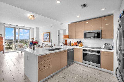 Condo in Sunrise, Florida, 2 bedrooms  № 1360199 - photo 8