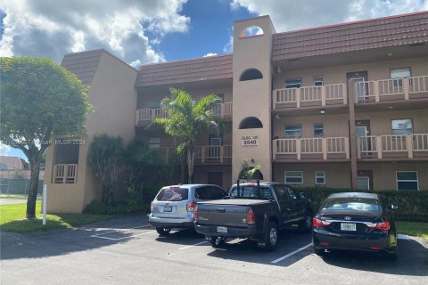 Condominio en venta en Sunrise, Florida, 1 dormitorio, 78.97 m2 № 1360203 - foto 30