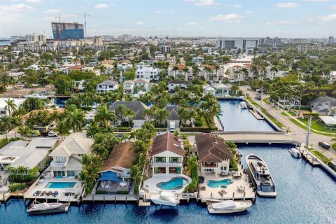 Villa ou maison à vendre à Fort Lauderdale, Floride: 4 chambres, 253.81 m2 № 950300 - photo 10