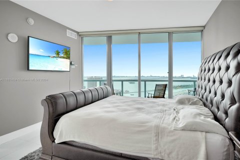 Copropriété à vendre à Miami, Floride: 2 chambres, 122.45 m2 № 1375519 - photo 24