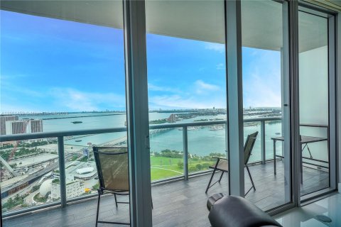 Copropriété à vendre à Miami, Floride: 2 chambres, 122.45 m2 № 1375519 - photo 23