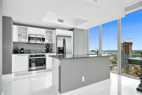 Copropriété à vendre à Miami, Floride: 2 chambres, 122.45 m2 № 1375519 - photo 17