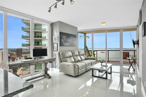 Copropriété à vendre à Miami, Floride: 2 chambres, 122.45 m2 № 1375519 - photo 21