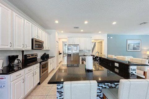 Casa en venta en Davenport, Florida, 6 dormitorios, 336.21 m2 № 1394030 - foto 18