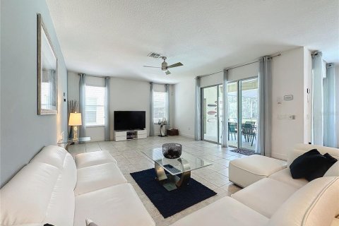 Villa ou maison à vendre à Davenport, Floride: 6 chambres, 336.21 m2 № 1394030 - photo 10