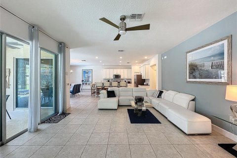 Casa en venta en Davenport, Florida, 6 dormitorios, 336.21 m2 № 1394030 - foto 20