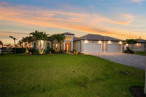 Villa ou maison à vendre à Cape Coral, Floride: 3 chambres, 217.86 m2 № 466475 - photo 7