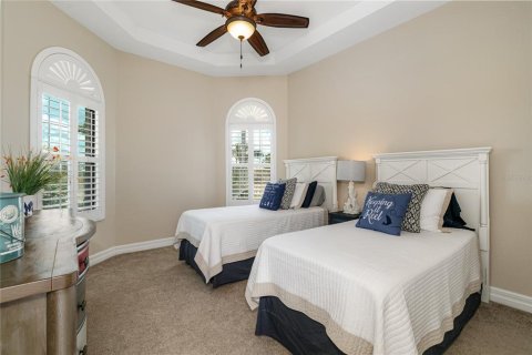 Villa ou maison à vendre à Cape Coral, Floride: 3 chambres, 217.86 m2 № 466475 - photo 24