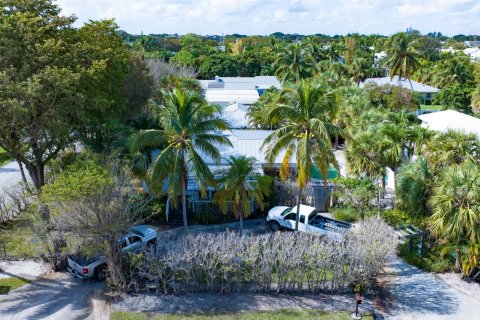 Villa ou maison à vendre à Delray Beach, Floride: 3 chambres, 235.23 m2 № 874606 - photo 2