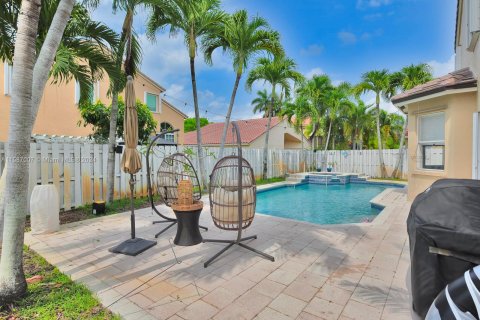 Villa ou maison à vendre à Pembroke Pines, Floride: 5 chambres, 300.63 m2 № 1176598 - photo 23