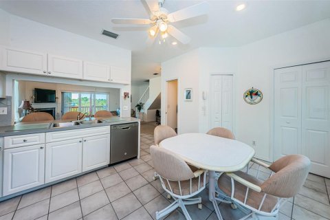 Townhouse in Palm Harbor, Florida 3 bedrooms, 148.64 sq.m. № 1084900 - photo 19