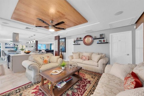 Casa en venta en Tampa, Florida, 4 dormitorios, 174.47 m2 № 1341773 - foto 19