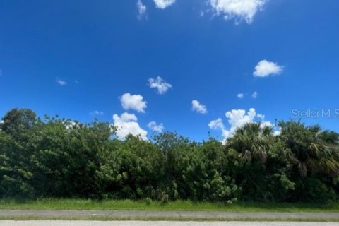 Terreno en venta en Port Charlotte, Florida № 220193 - foto 2