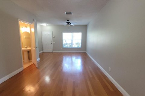 Townhouse in Tampa, Florida 2 bedrooms, 110 sq.m. № 1140492 - photo 4