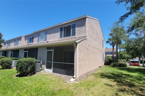 Townhouse in Tampa, Florida 2 bedrooms, 110 sq.m. № 1140492 - photo 22