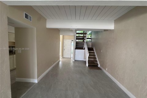 Condo in Miami, Florida, 3 bedrooms  № 1375517 - photo 19