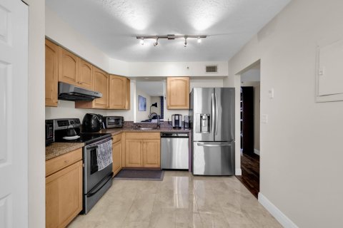 Condo in Deerfield Beach, Florida, 1 bedroom  № 1163217 - photo 13