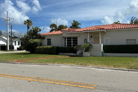 Casa en venta en Surfside, Florida, 3 dormitorios, 171.03 m2 № 1163216 - foto 4