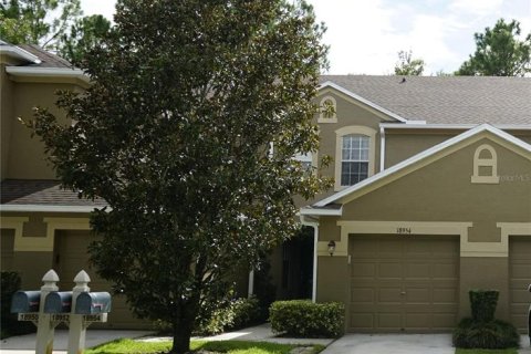 Townhouse in Tampa, Florida 2 bedrooms, 118.17 sq.m. № 1308076 - photo 1