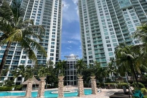 Copropriété à vendre à Sunrise, Floride: 2 chambres, 108.23 m2 № 1175959 - photo 1