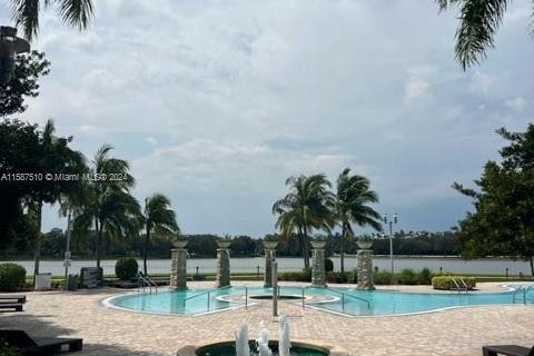 Condominio en venta en Sunrise, Florida, 2 dormitorios, 108.23 m2 № 1175959 - foto 3