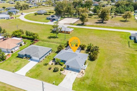 Villa ou maison à vendre à Punta Gorda, Floride: 3 chambres, 158.86 m2 № 1123310 - photo 3