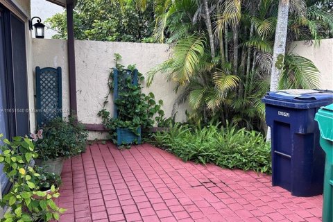 Casa en venta en Miami, Florida, 4 dormitorios, 180.97 m2 № 1348378 - foto 16