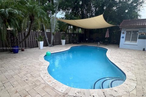 Casa en venta en Miami, Florida, 4 dormitorios, 180.97 m2 № 1348378 - foto 20