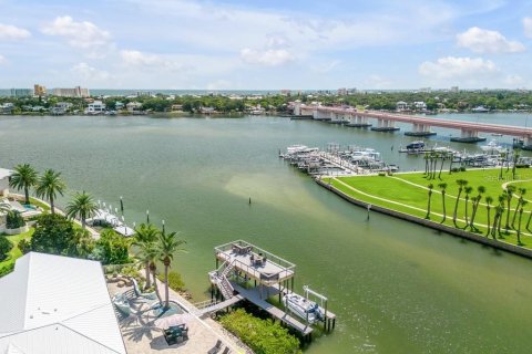 House in New Smyrna Beach, Florida 6 bedrooms, 386.85 sq.m. № 1349653 - photo 17