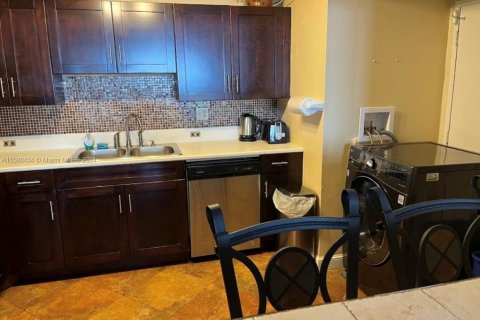 Apartment in Hollywood, Florida 2 bedrooms, 145.86 sq.m. № 1175586 - photo 7