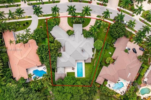 House in Weston, Florida 5 bedrooms, 447.79 sq.m. № 1375407 - photo 5