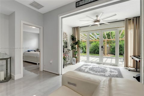 Купить виллу или дом в Хомстед, Флорида 4 спальни, 186.36м2, № 1117514 - фото 9
