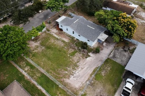 House in Auburndale, Florida 3 bedrooms, 130.06 sq.m. № 1393329 - photo 8